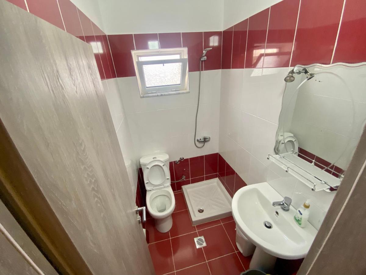 Hotel Vila Ali Ксамил Экстерьер фото